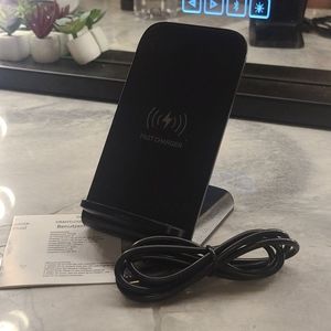 Wireless phone charger (fast charge)